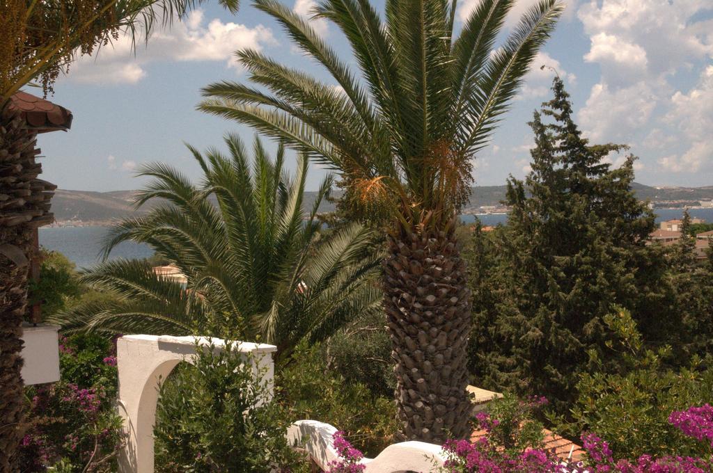Pasalimani Hotel Чесме Екстериор снимка