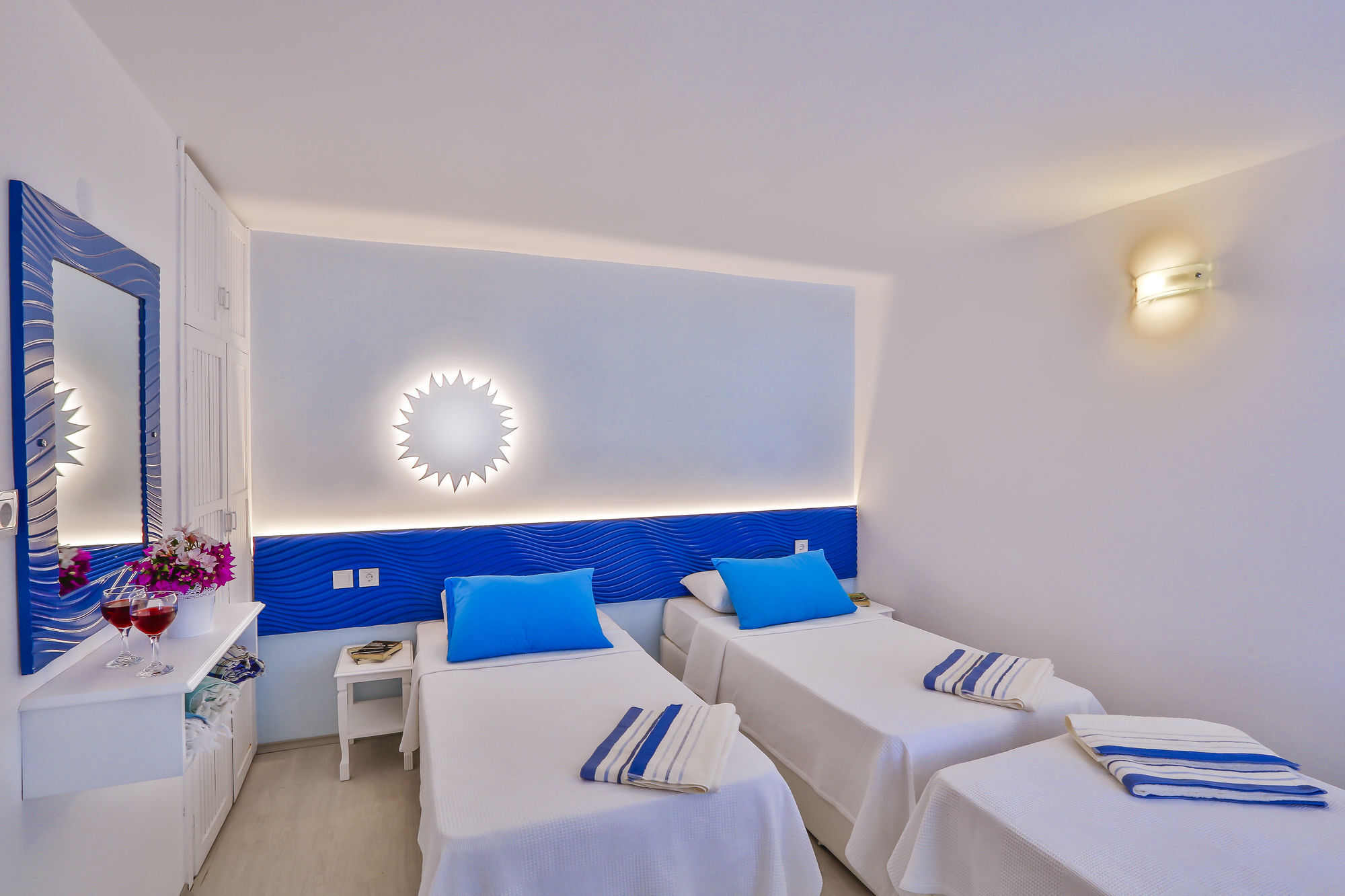Pasalimani Hotel Чесме Екстериор снимка